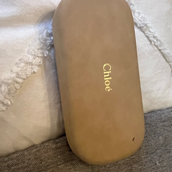 Chloe sunglasses and case - Picture 4 of 6